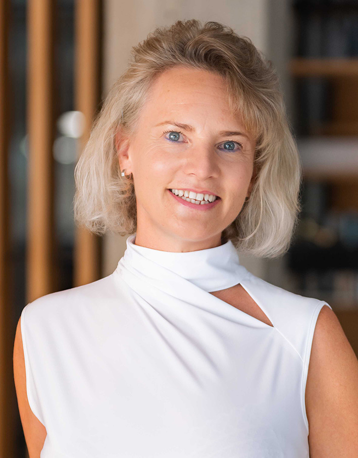 Angelika Grundner